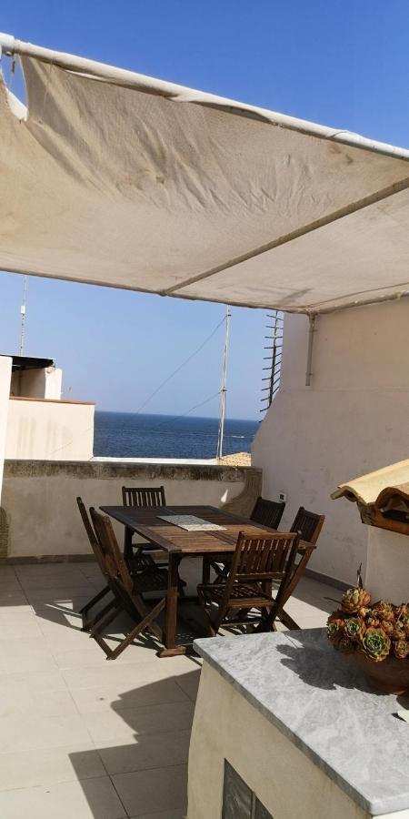 Sea-View Terrace & Bikes Moon Ortigia Holiday Home سيراكوزا المظهر الخارجي الصورة